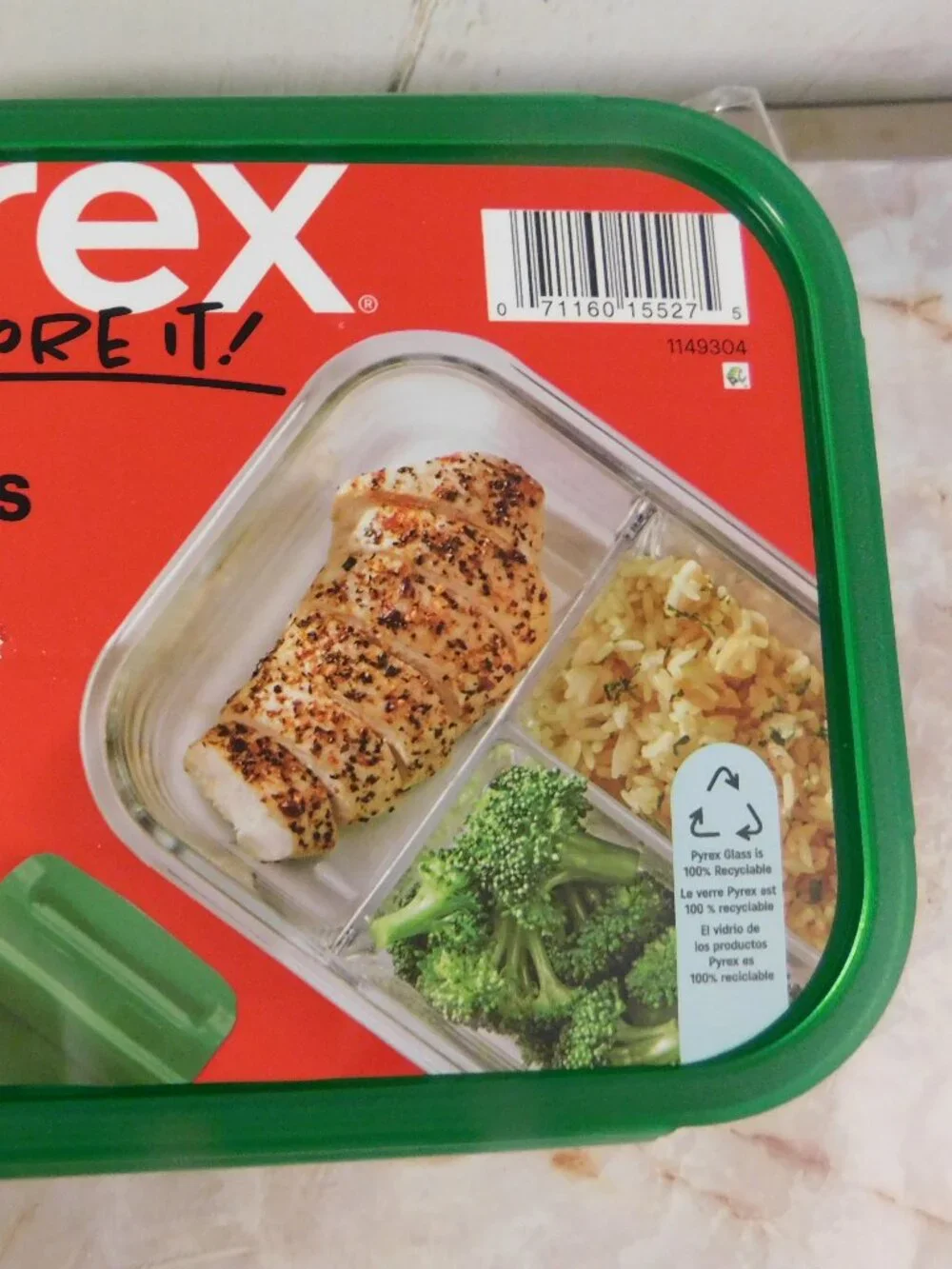 Pyrex Snapware Glass Meal Box 3 Compartments 5.5 Cup NEW